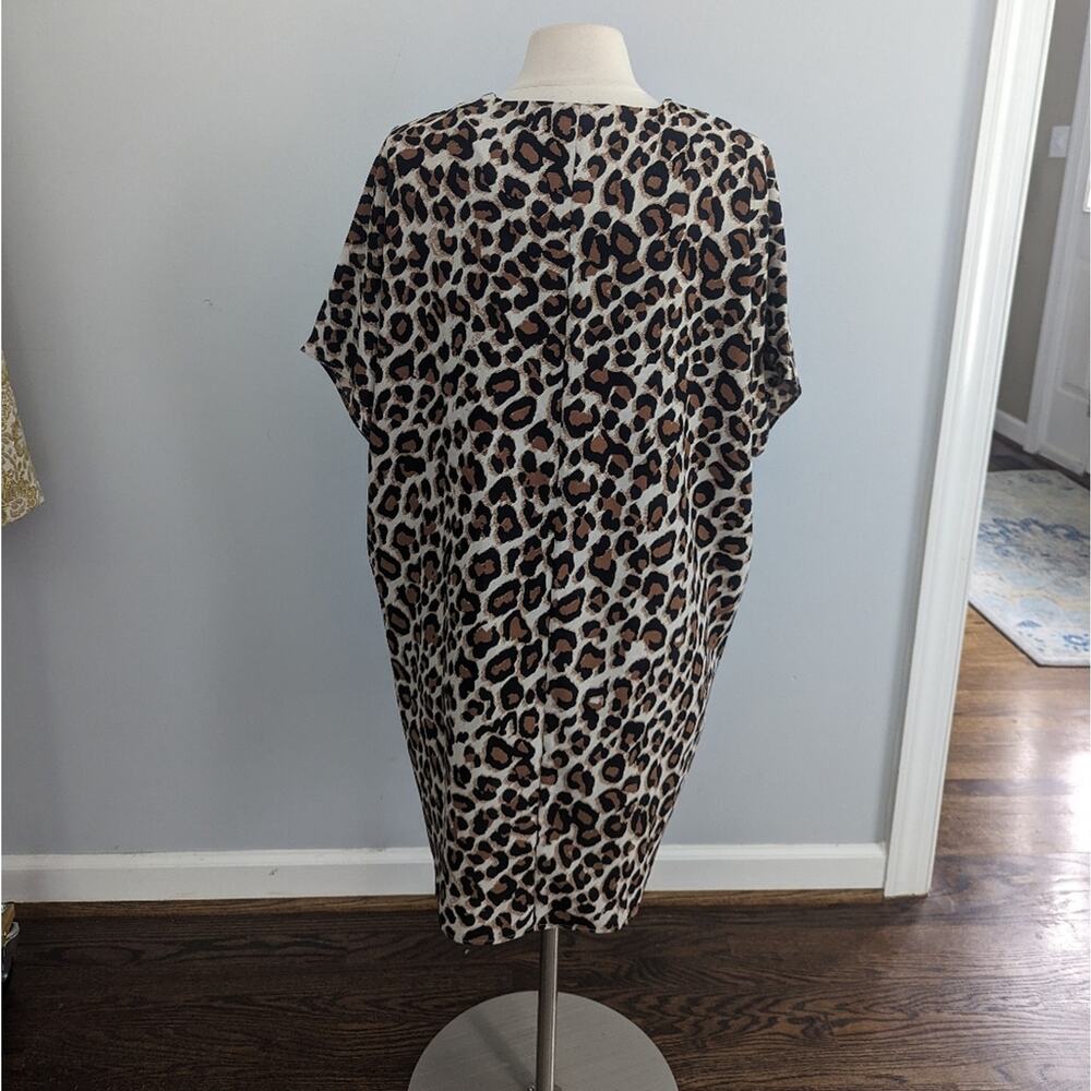 Women's Chico Animal Print Vneck Print Wedge Tunic Size 1 = 8 Medium